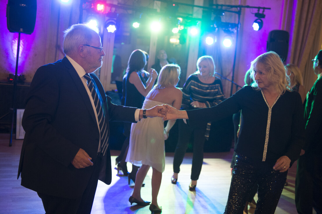 Mitglieder des Ambassador Club bei einem Vortrag und Austausch